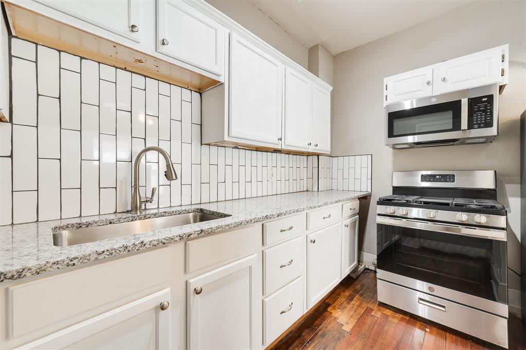 2609 N Shartel Avenue Property Photo 4