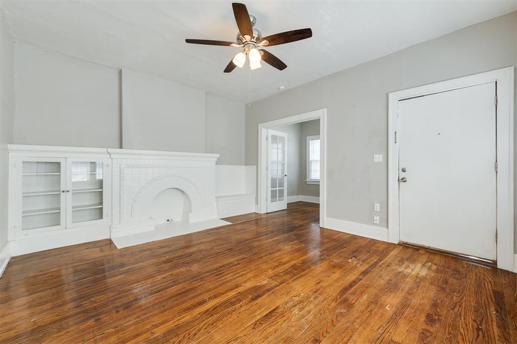 2609 N Shartel Avenue Property Photo 7