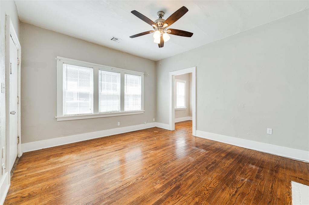 2609 N Shartel Avenue Property Photo 14