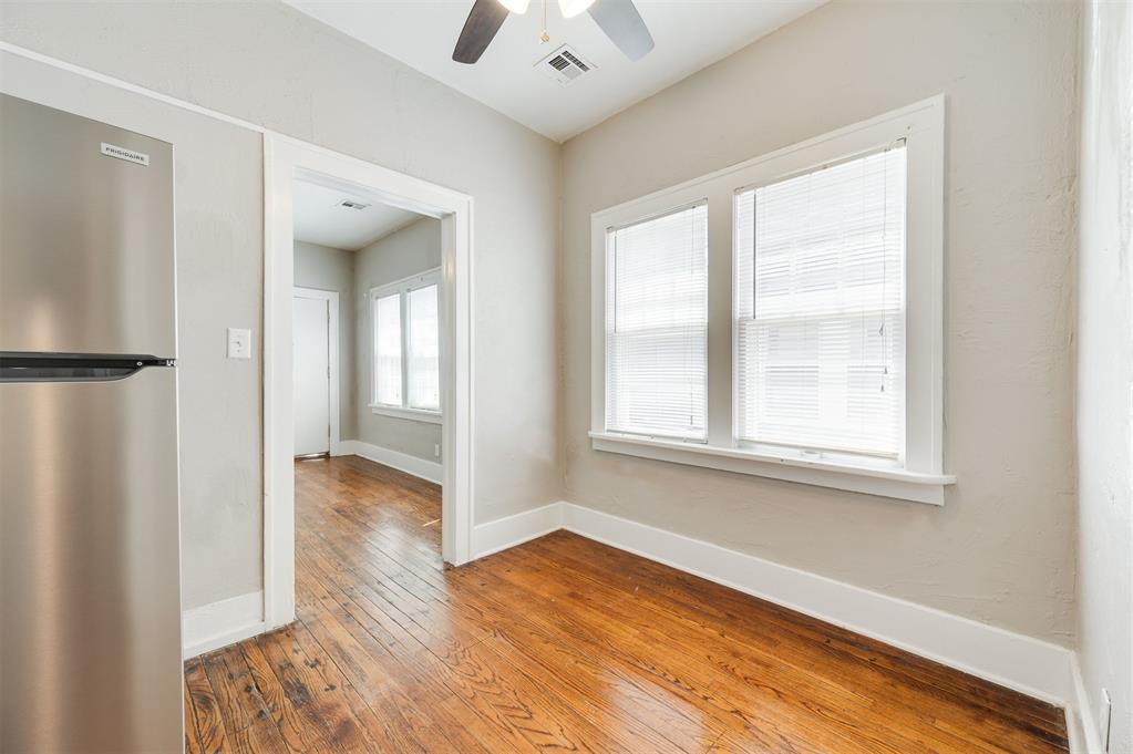 2609 N Shartel Avenue Property Photo 26