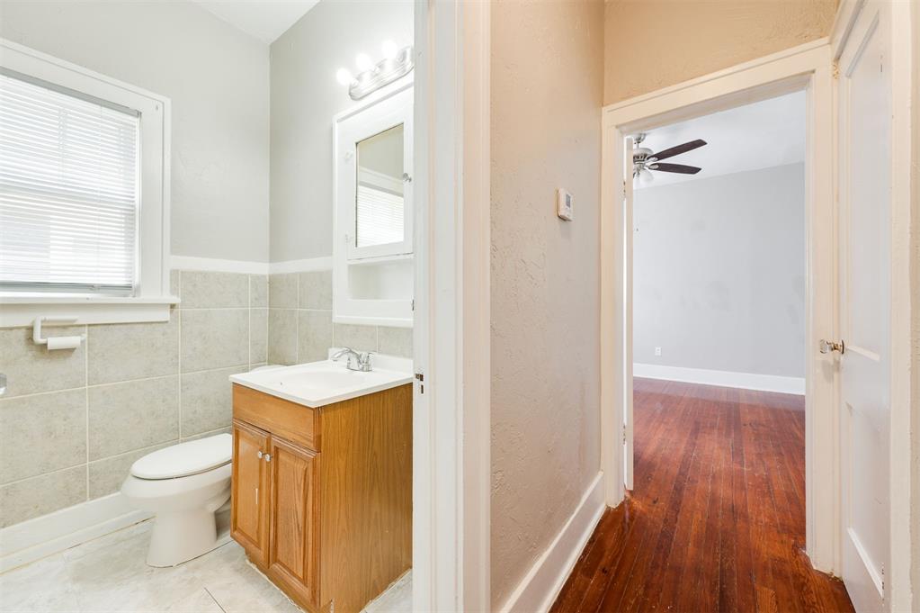 2609 N Shartel Avenue Property Photo 27