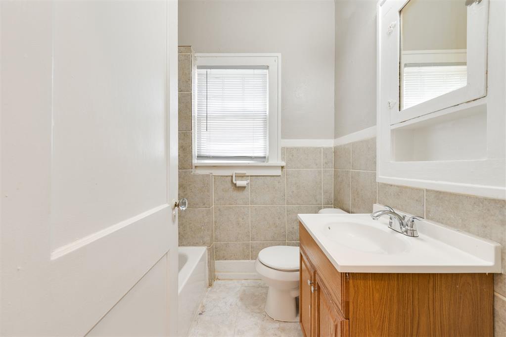 2609 N Shartel Avenue Property Photo 28