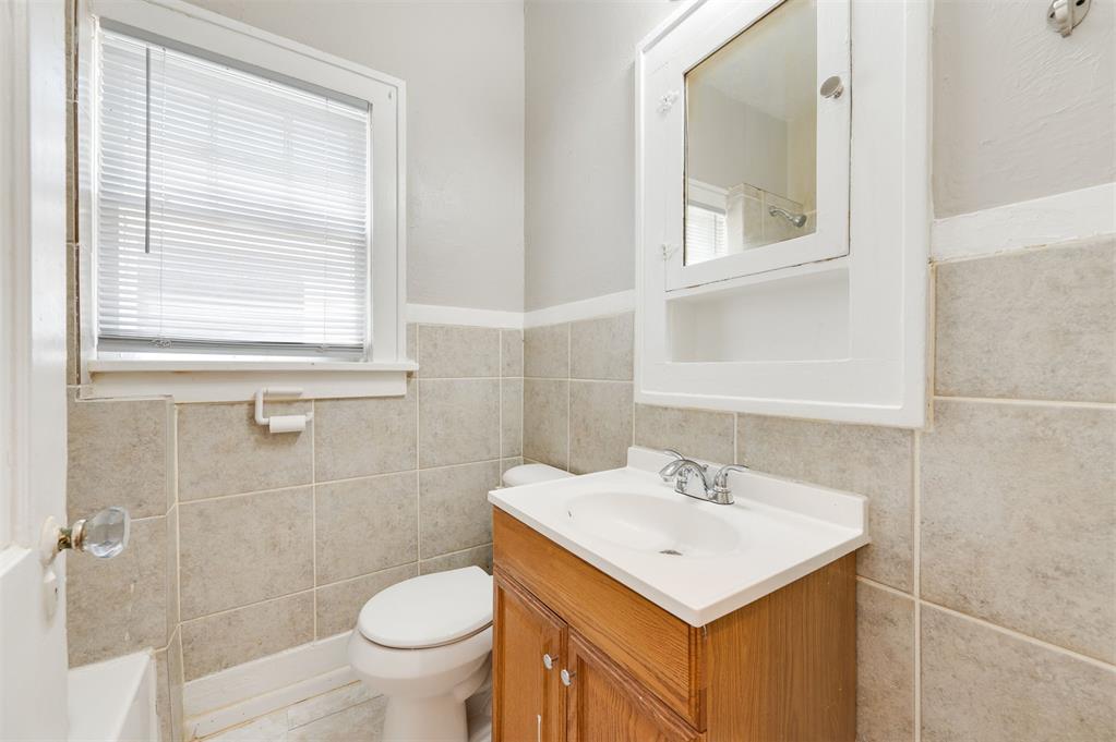 2609 N Shartel Avenue Property Photo 29