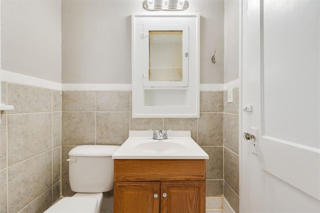 2609 N Shartel Avenue Property Photo 30