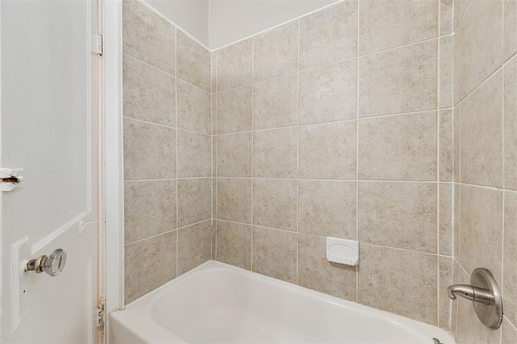 2609 N Shartel Avenue Property Photo 31