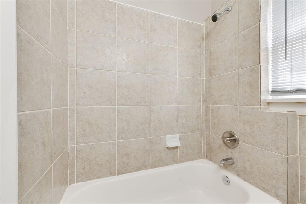 2609 N Shartel Avenue Property Photo 32