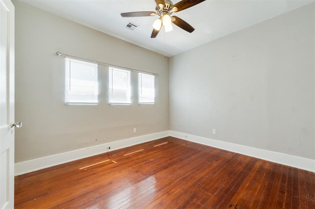 2609 N Shartel Avenue Property Photo 33