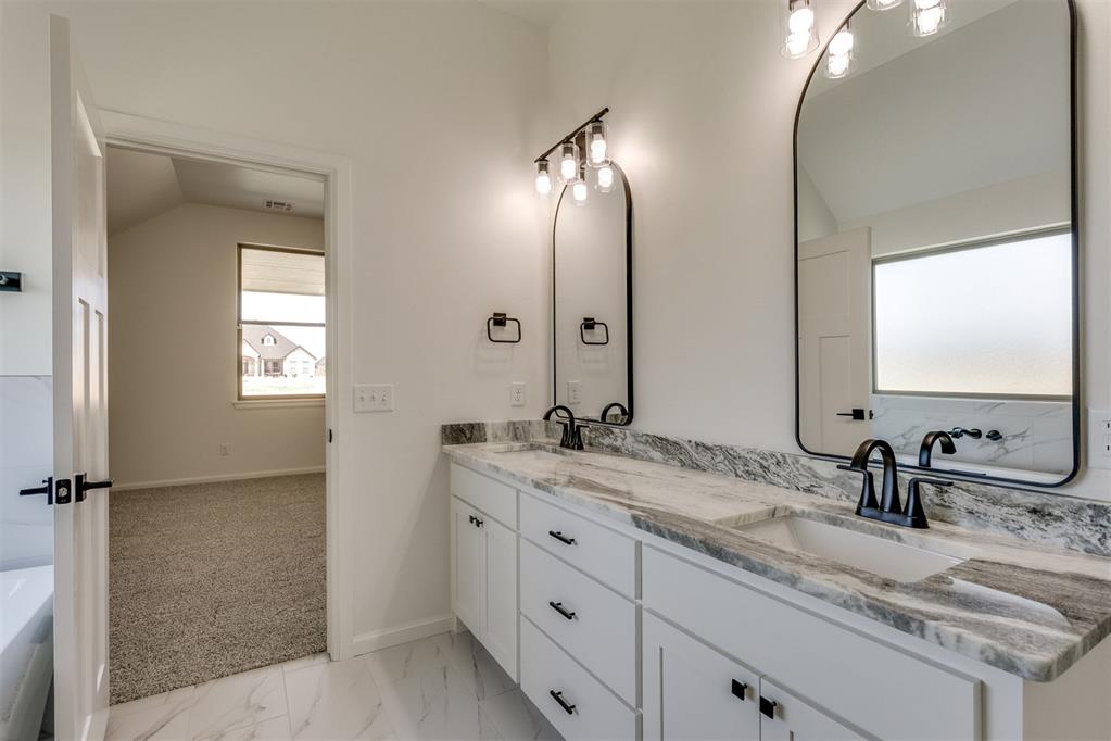 9313 Sw 35th Street Property Photo 28