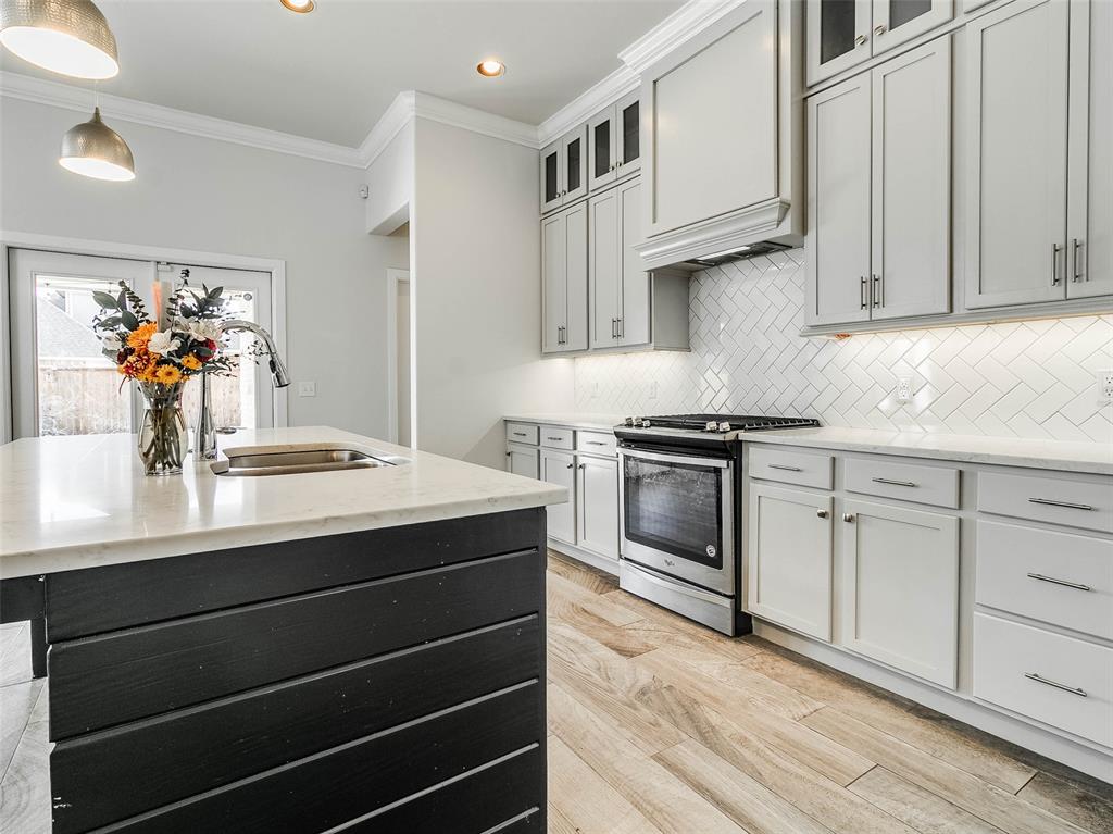1244376 Property Photo 4