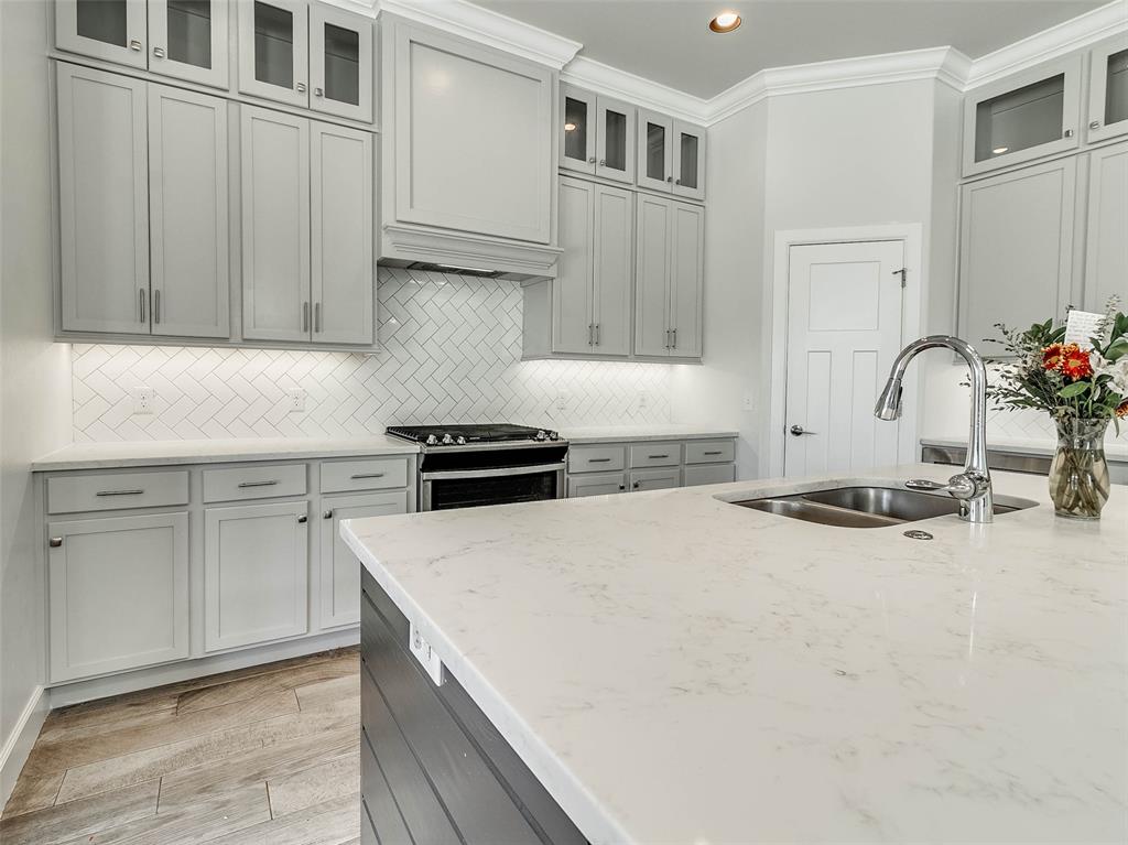 1244376 Property Photo 18
