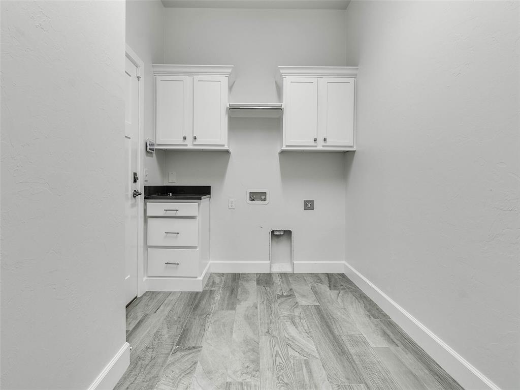 1244376 Property Photo 23