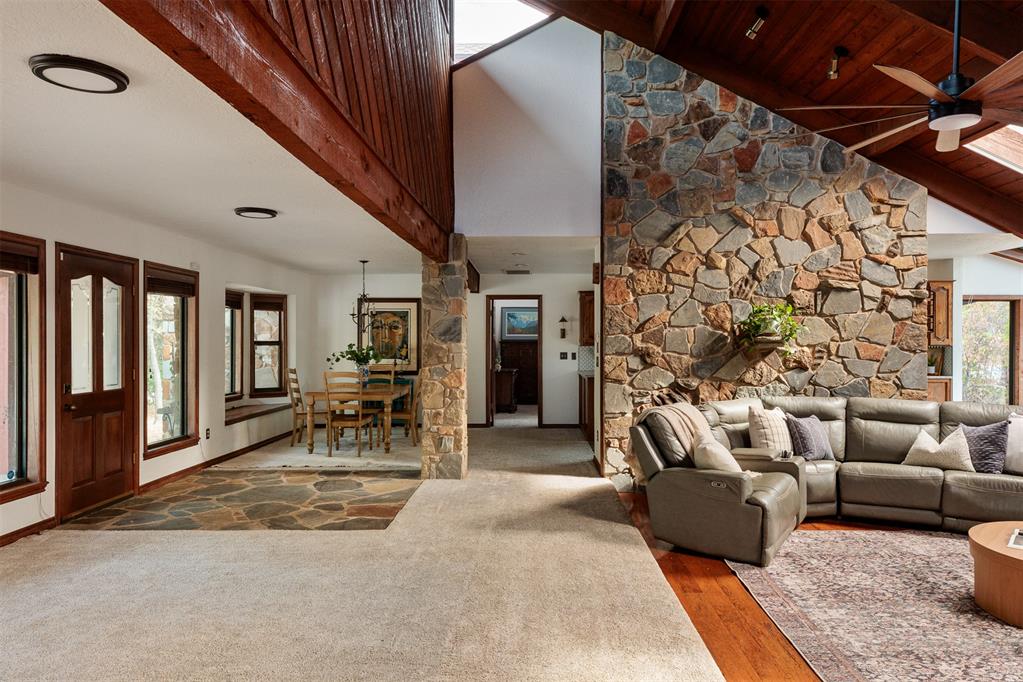 12924 Three Oaks Drive Property Photo 15