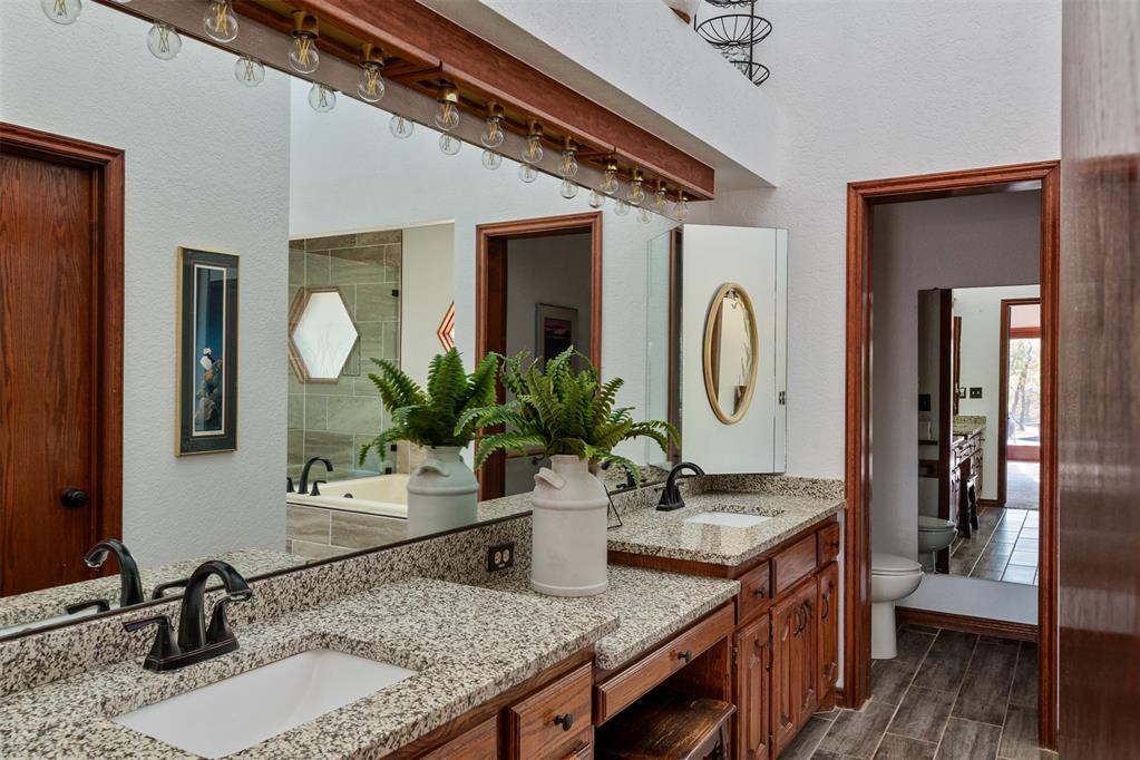 12924 Three Oaks Drive Property Photo 25