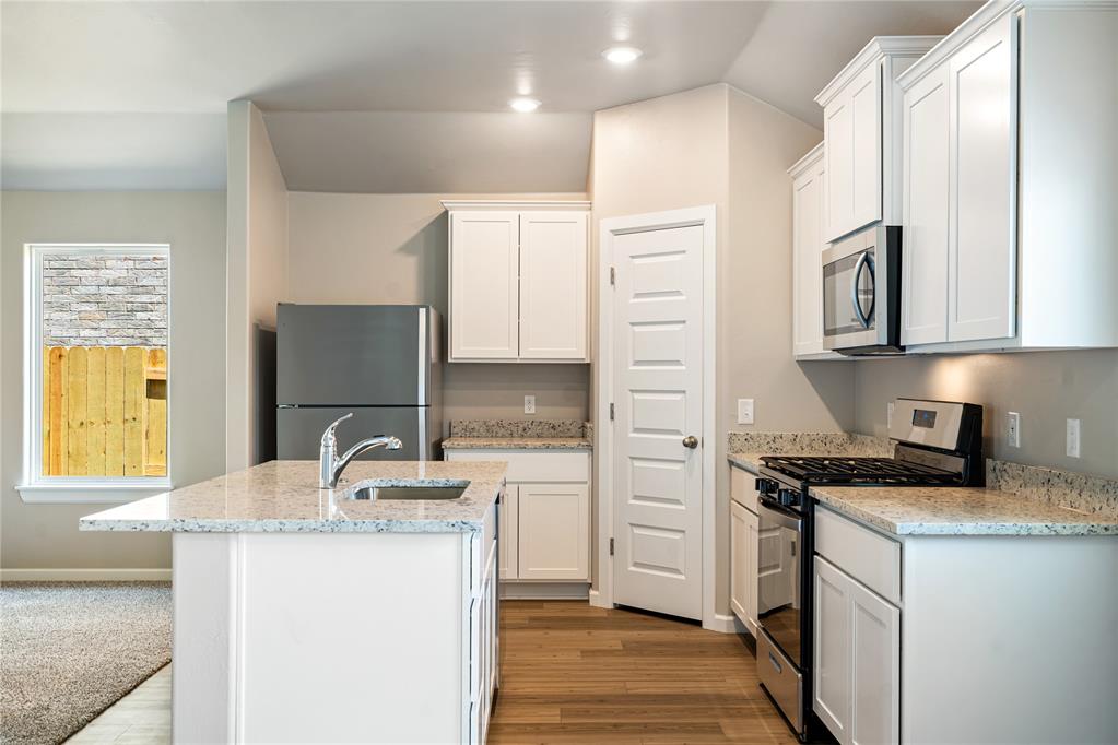1511 Crimson Lake Boulevard Property Photo 4