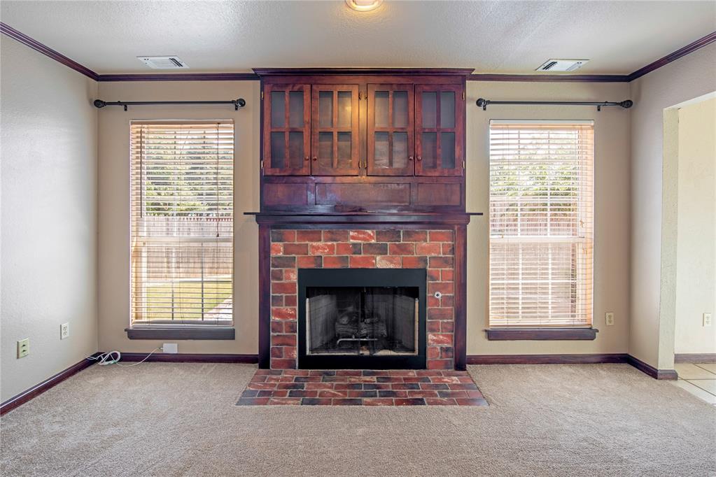 15604 Hyde Parke Drive Property Photo 6