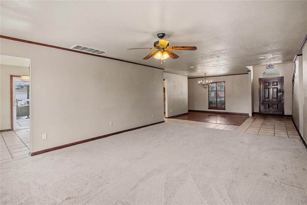 15604 Hyde Parke Drive Property Photo 7