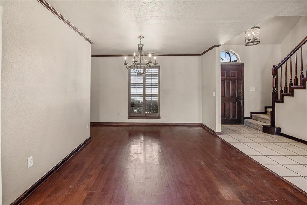 15604 Hyde Parke Drive Property Photo 8