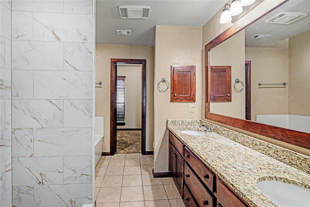 15604 Hyde Parke Drive Property Photo 20