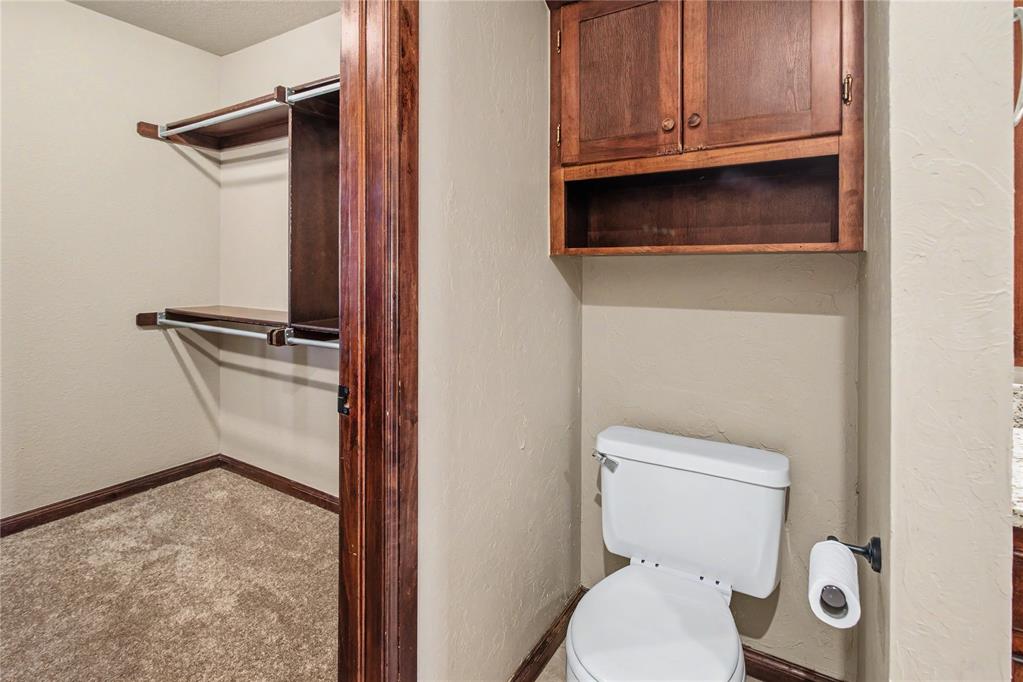 15604 Hyde Parke Drive Property Photo 26