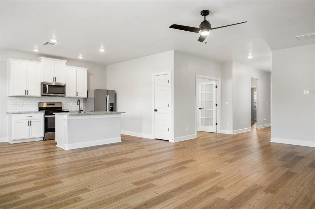 3121 Evyn Boulevard Property Photo 3
