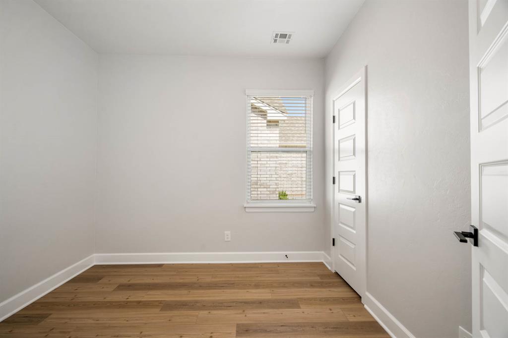 3121 Evyn Boulevard Property Photo 9