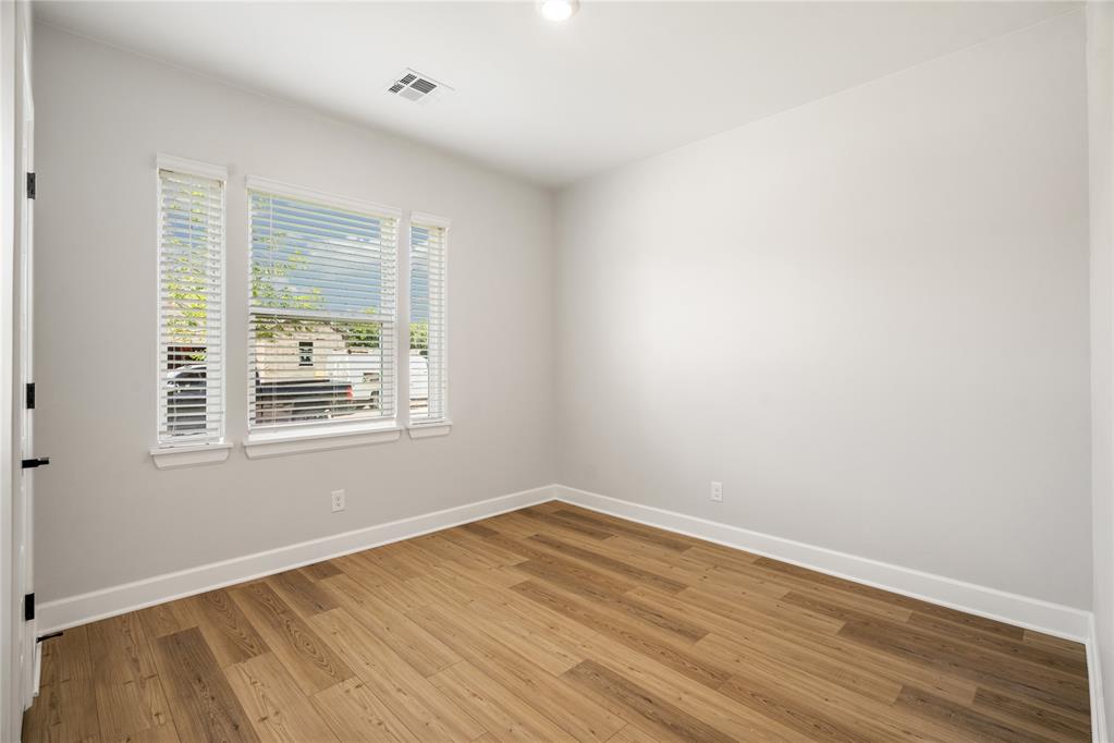 3128 Adelyn Terrace Property Photo 7