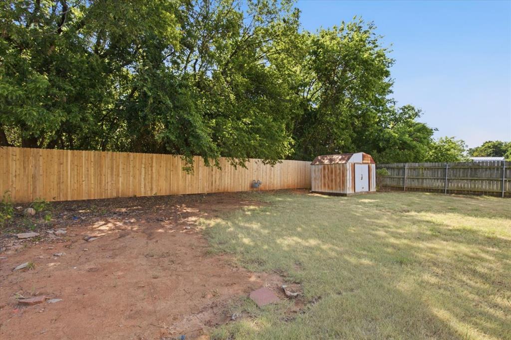 1500 Autumn Drive Property Photo 17