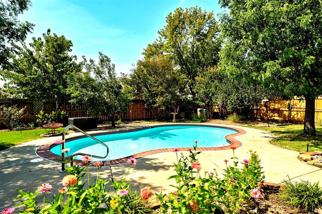 4100 Drawbridge Lane Property Photo 1