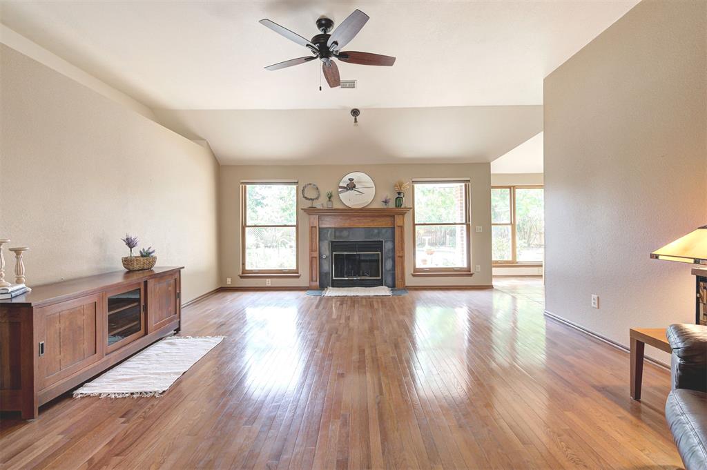 4100 Drawbridge Lane Property Photo 3