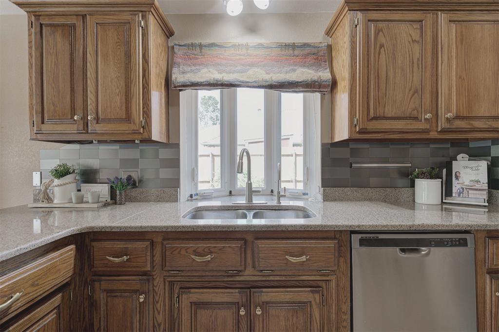 4100 Drawbridge Lane Property Photo 13
