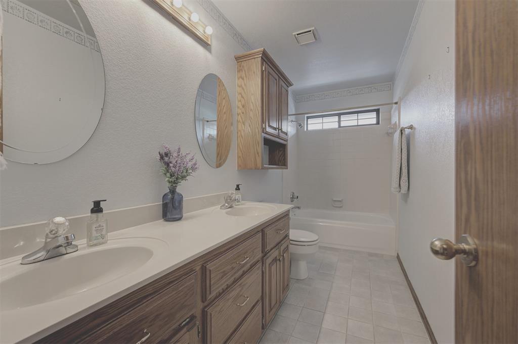 4100 Drawbridge Lane Property Photo 29