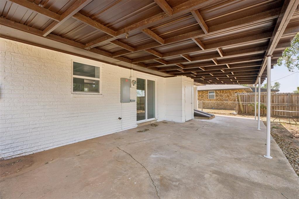 2024 E Robberts Avenue Property Photo 45