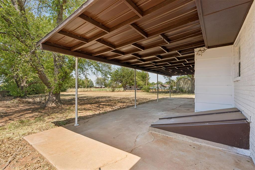 2024 E Robberts Avenue Property Photo 50
