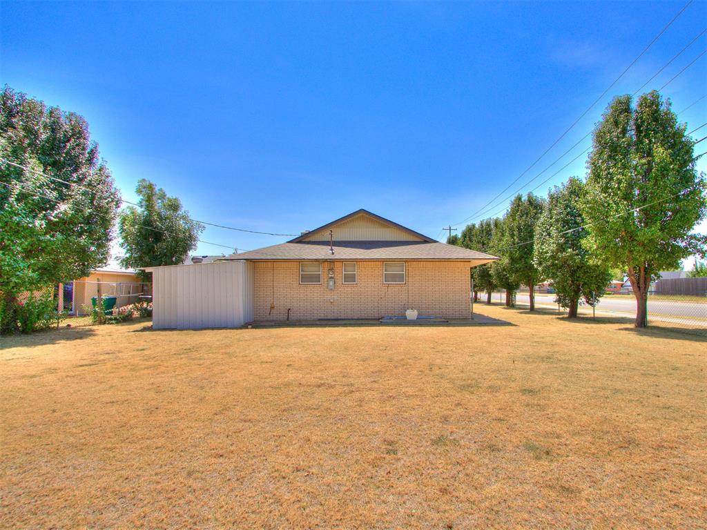 10500 N Western Avenue Property Photo 16