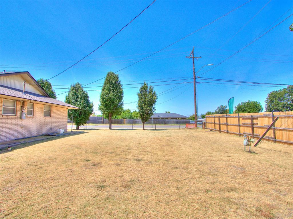 10500 N Western Avenue Property Photo 17
