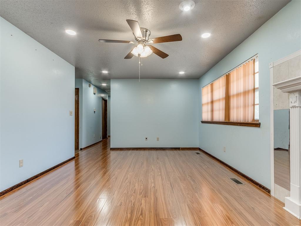 10500 N Western Avenue Property Photo 22
