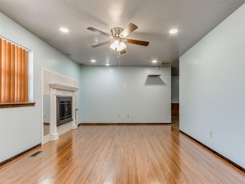 10500 N Western Avenue Property Photo 24