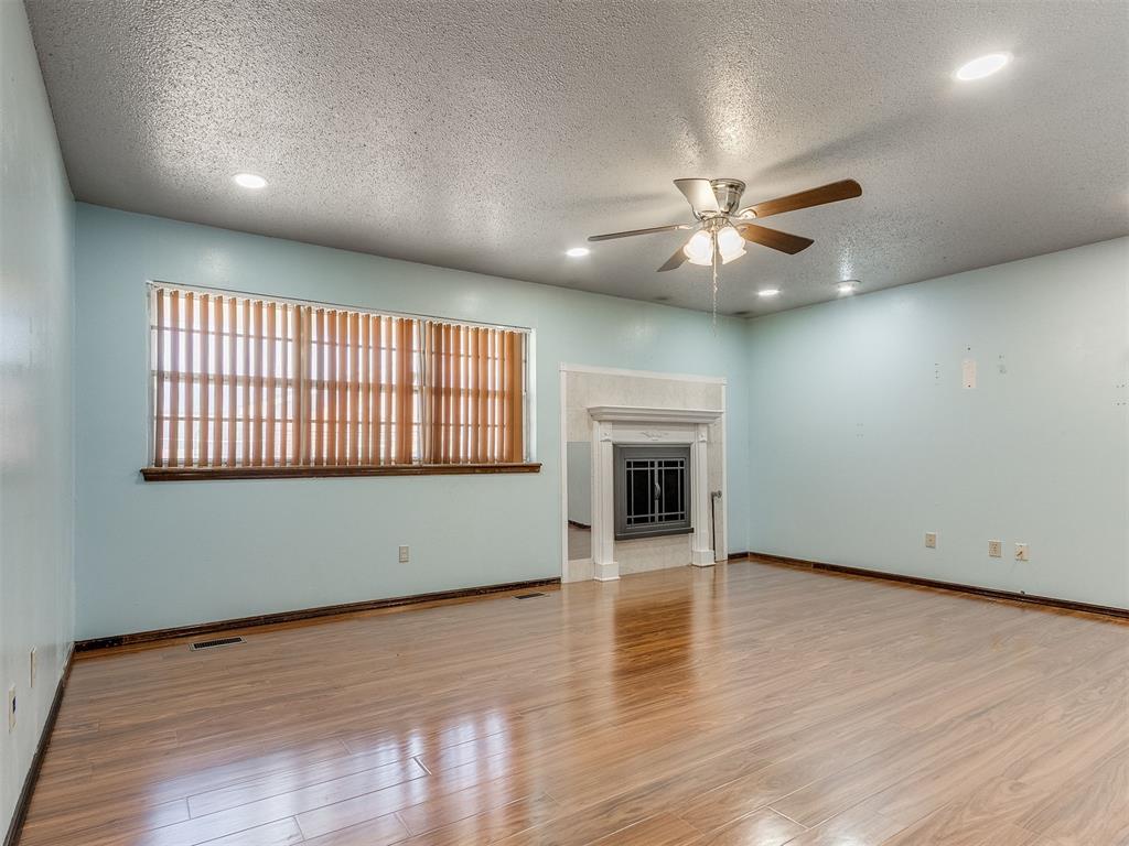 10500 N Western Avenue Property Photo 25
