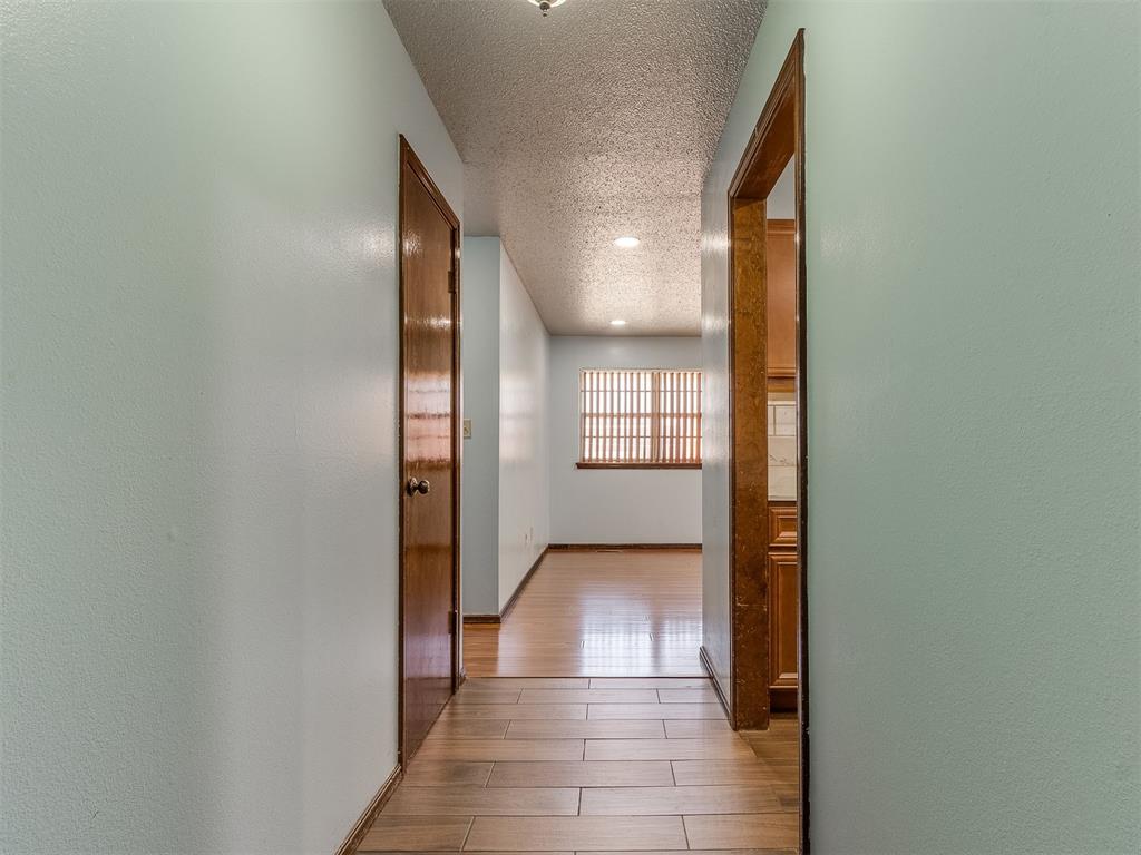 10500 N Western Avenue Property Photo 26