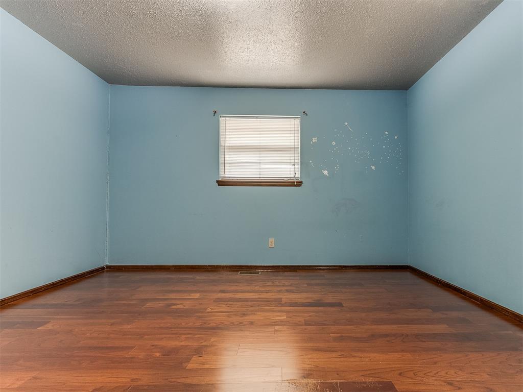 10500 N Western Avenue Property Photo 32