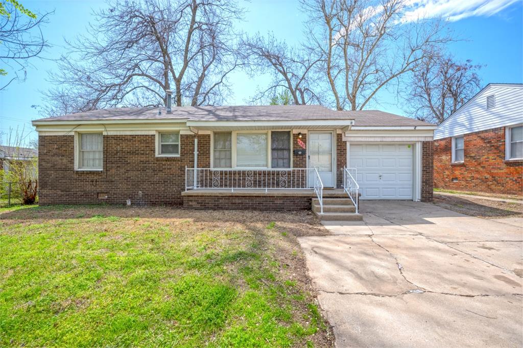 548 E Grumman Drive Property Photo 2