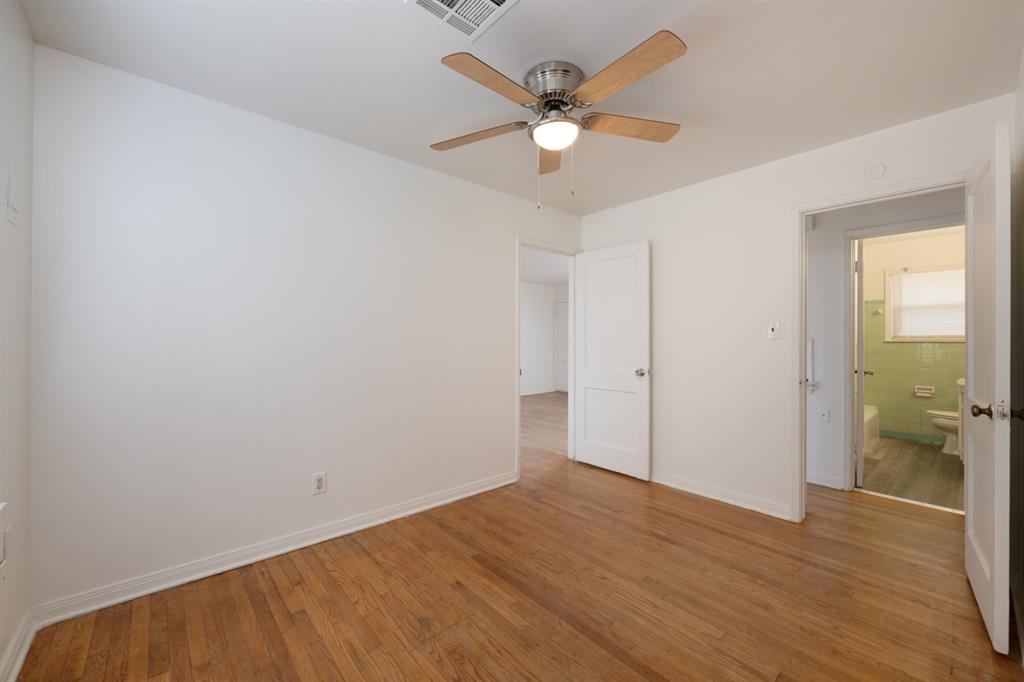 548 E Grumman Drive Property Photo 14