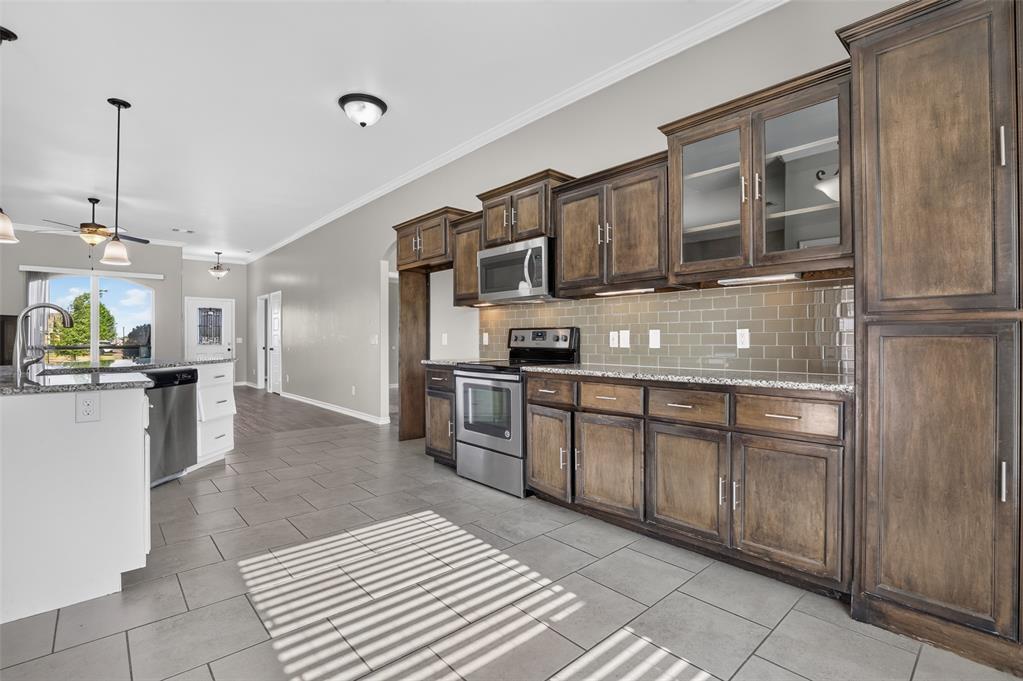 14100 Celeste Lane Property Photo 6