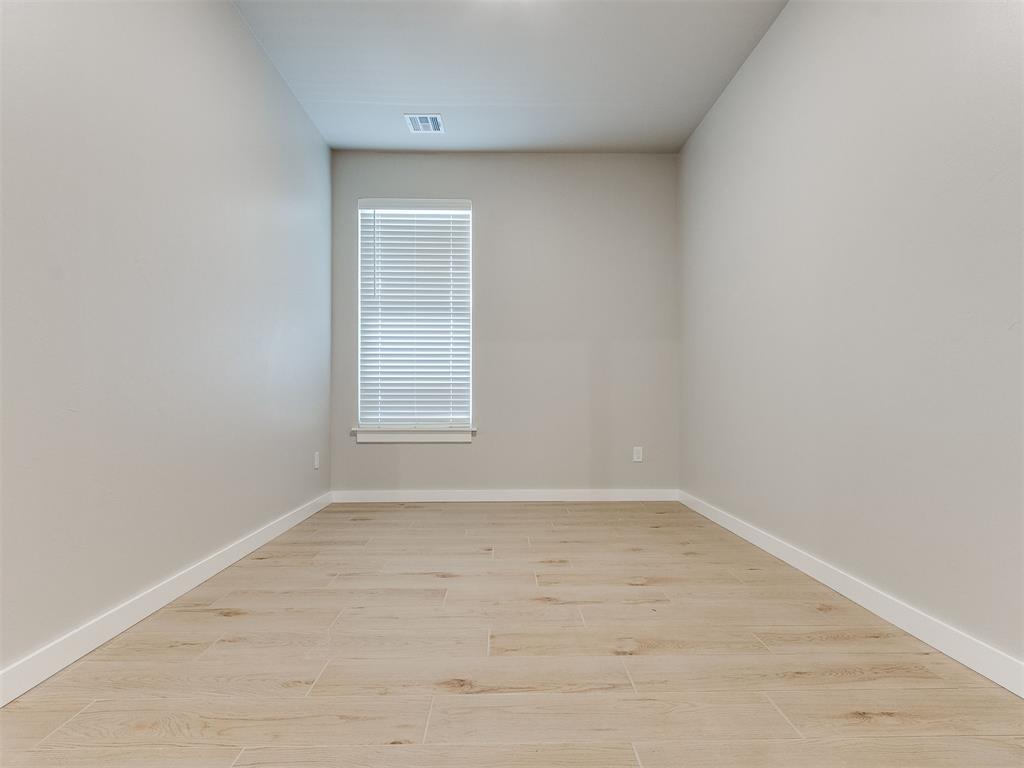 1916 Sama Way Property Photo 30
