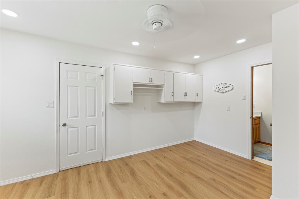 121 W 17th Street Property Photo 12