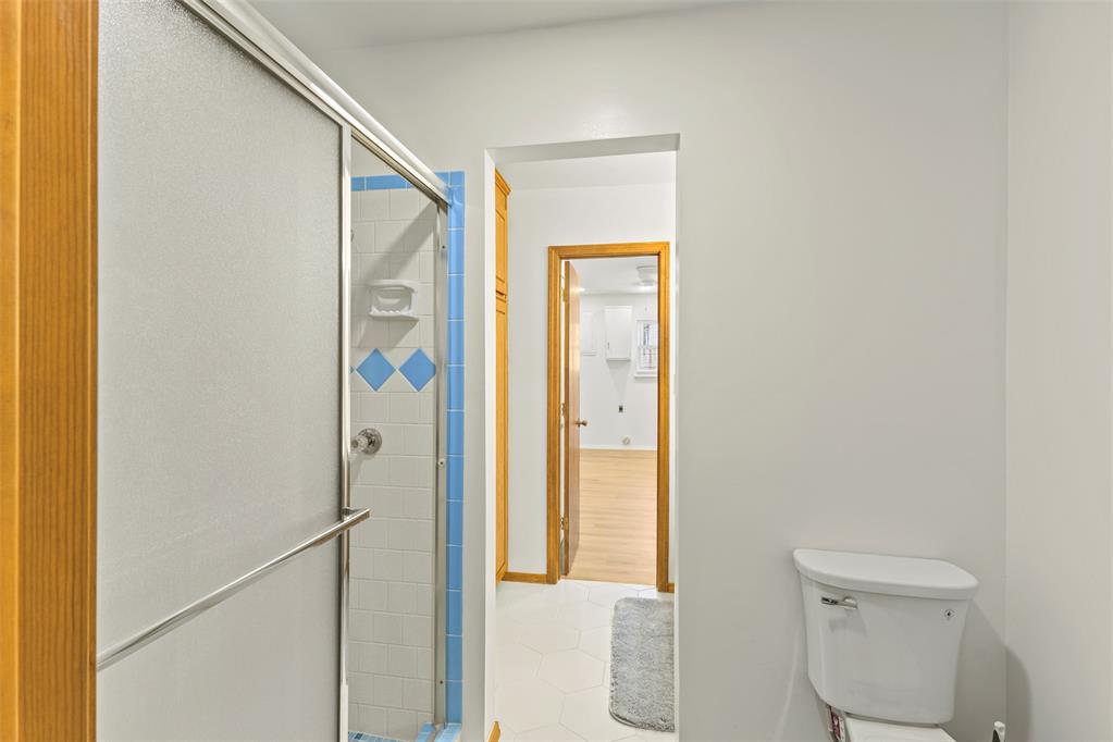 121 W 17th Street Property Photo 19