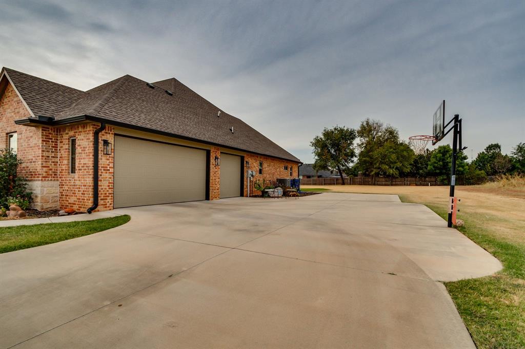 1408 W Harvard Way Property Photo 1