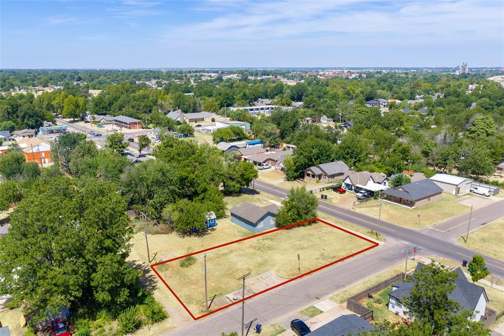 242 Se Grand Boulevard Property Photo 1