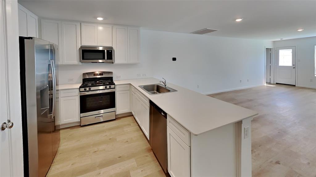 20416 Mule Deer Drive Property Photo 4