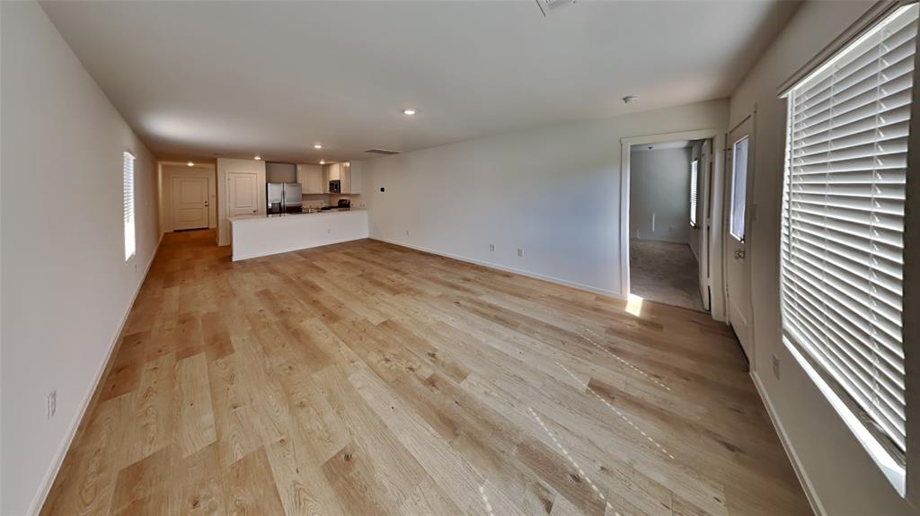 20416 Mule Deer Drive Property Photo 6